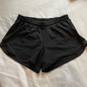 [Lululemon] Hotty Hot black shorts— Size 10 Long